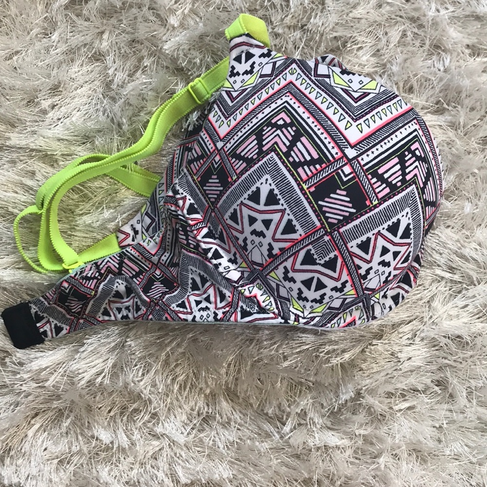 VICTORIAS SECRET printed push up bra! NEVER WORN💕